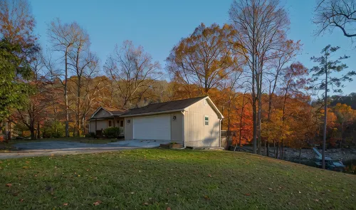 Lakefront Norris Lake house. Dock, Minimal Stairs. Close to I-75, Jacksboro, TN - Wifi