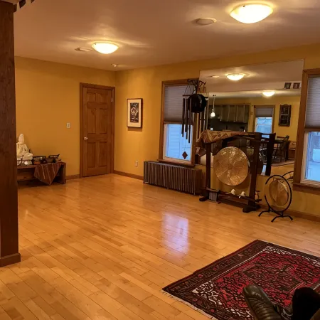 Village Nook,1 BR Apt.-on the Rail Trail, easy walk downtown.