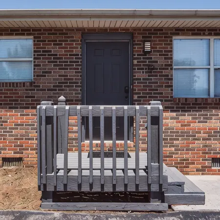 Quiet 2BD rental with mountain views close to JCMC