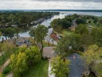 #MonkeyIslandHideaway - Stylish lake front home on Grand Lake, OK with Hot Tub! - Pools