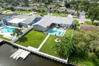 Waterfront Retreat in the Heart of Tampa. Close to Tpa, RayJay and Steinbrenner - Homestays