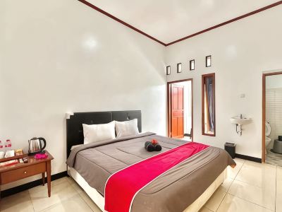 Artica Hotel & Homestay