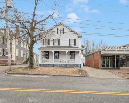 Downtown Bristol Condo Near Ferry & Waterfront Hotel di Bristol