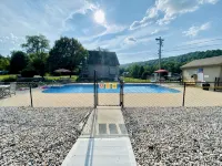 Lake Days & Starry Nights – Your Perfect Getaway Awaits - Wi-Fi