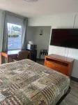 Whispering Pines Motel - Motels