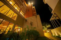Abhyagama Hotel