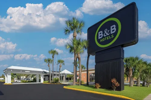 B&B Hotel Orlando International Drive Near Universal - Newly Renovated!