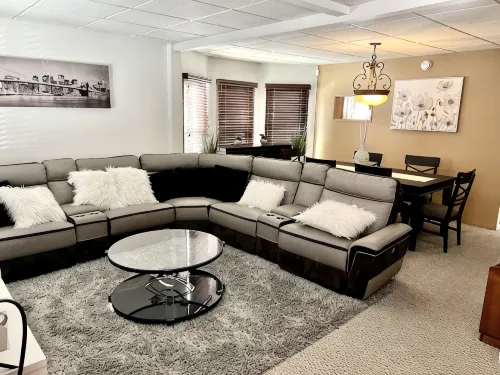 Welcome to the Fort. Walking Distance to Niagara Falls. - 2-Star