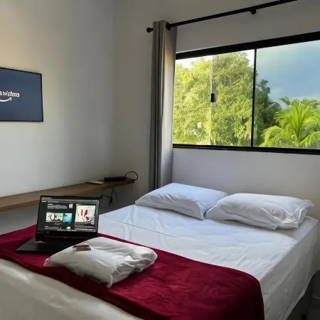 Cubo Hotel