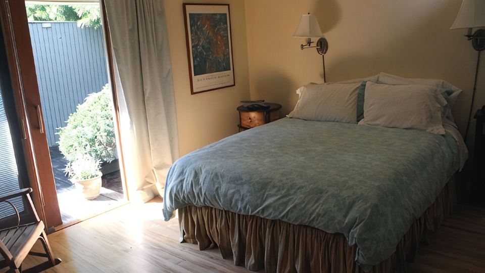 Private En Suite Large Master Bedroom With King Sized Bed