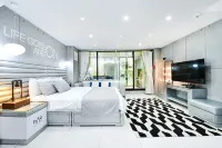 Gapyeong Prado Pension - Homestays