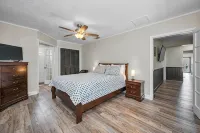 On the Gulf! Luxury 4/3 with 2 Master Bedrooms, Pool and Spa and Dock! - 4-Star