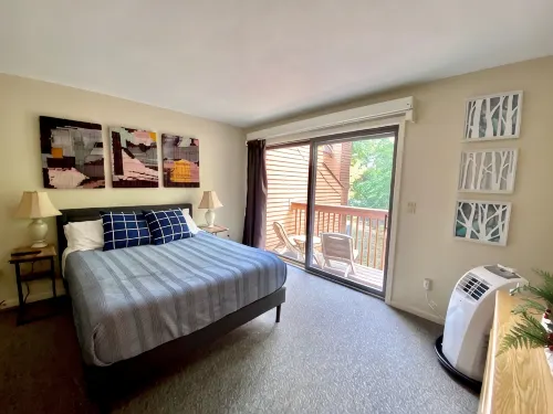 Private Spacious 3 bed Condo in Nordic Village