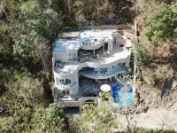 Casa Linda con vista al mar y a las montañas en casa elegante - 4-Star