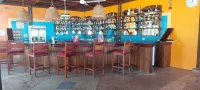 Charlestina Beach Resort - ที่มีบาร์