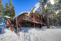 Tahoe Olympic 3 Bedroom Condo by RedAwning