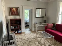 Fully furnished apartment in quiet century home available for short term rental. -  Ferienwohnungen