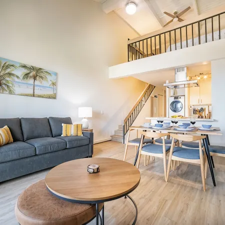 Top Floor, 360 deg Ocean View, Totally Remodeled, 2-bed 2 bath with split AC