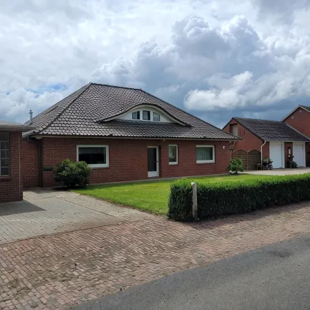 Vacation apartment with garden in Drochtersen
