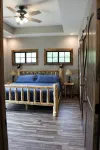 Charming 3 bedroom Riverside Cabin: WiFi, AC, & 3 Fireplaces in Hayesville, NC - Alppimaja