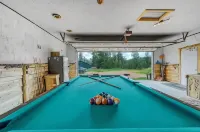 Remote Cabin Family Fun Hot Tub - Chalets