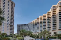 Royale Palms 2Br Oceanview #1403 with Pool Passes! - สระว่ายน้ำส่วนตัว
