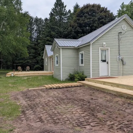 Amazing Lake Superior View from Ridge Road w/2 Car Heated Garage, Pet Friendly