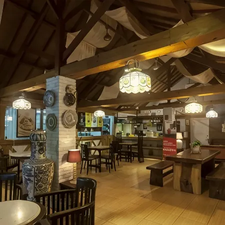 RedDoorz Syariah Plus Near Trans Studio Cibubur