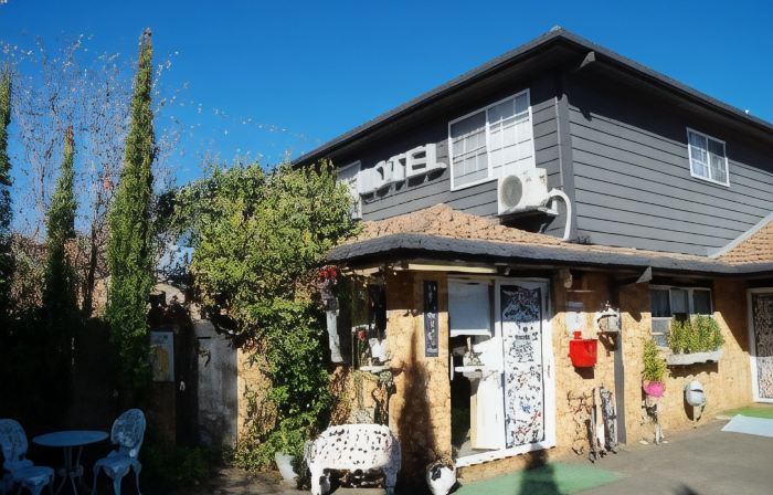 White Lanterns Motel
