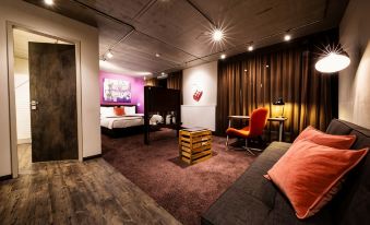 Altes Stahlwerk Business & Lifestyle Hotel - Housity