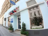 Hotel Pension Arpi - Bed and Breakfasts