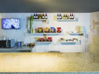 ไอบิส สไตล์ โซโรคาบา ซานตา โรซาเลีย - ที่มีบาร์