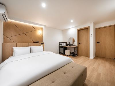 Brown Dot Hotel Gumi Okgye