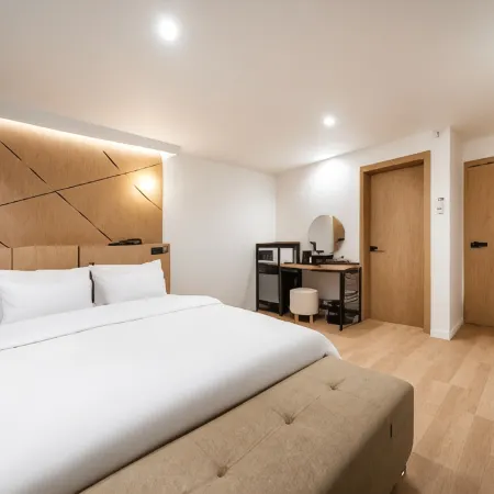 Brown Dot Hotel Gumi Okgye