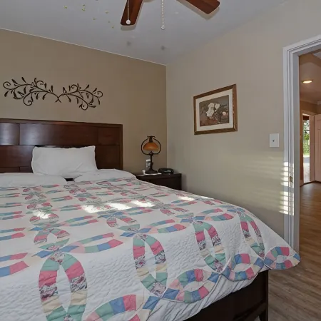 1930s General Store - walkable to downtown, pet-friendly, Home is all for YOU!
