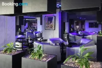 Anezi Tower Hotel - bar