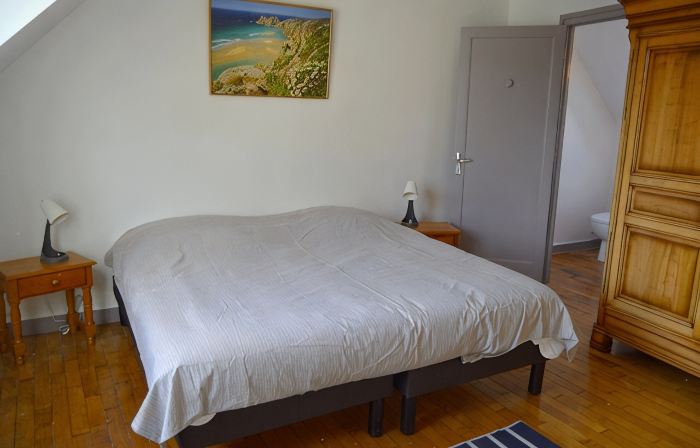 MORGAT 70 meters Beach, 8 people with garden and parking