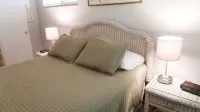 Keys Kottage: Bayside Villa W/ Free Onsite Boat Ramp Marina & Trailer Parking. - 2-Sterne