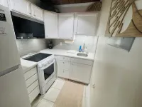 1BR beach getaway: pool, pier, sunset views. Full amenities. Near beach access. - 3-Star