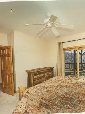 Sapphire Valley Resort House Wonderful View - 4 Bedrooms/3 Full Baths, Sleeps 8 - Wifi