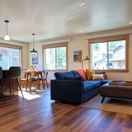 Winthrop Trailside Getaway 2 - A cozy trailside retreat in the Methow Valley.
