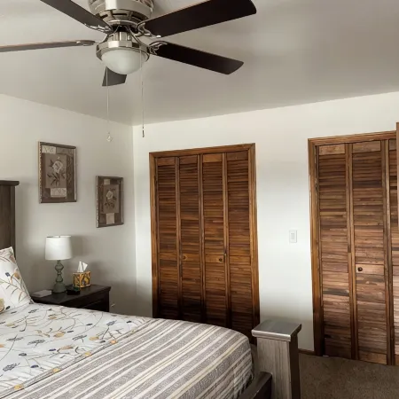Temple Place Duplex located in Vernal, in town, 6 bedrooms, great for families Hotele w: Uintah County