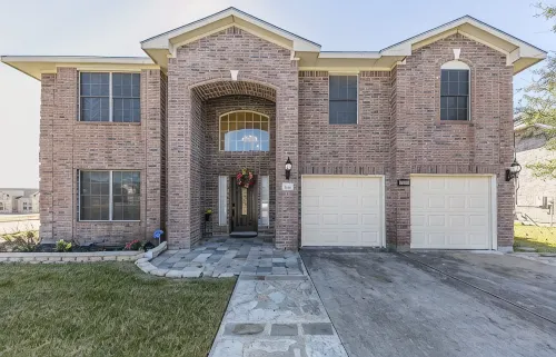 Beautiful and Very Spacious house 6 bed/3.5 baths