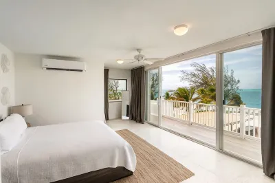 Pool, Beachfront Villa, 16 Ppl, Chef, Boat Tours, Starlink, BBQ Hotels in 