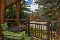 Corral 3bd/3ba , Downtown Breckenridge, 3 King Beds, Walk to Ski Lift, Hot Tub - 2-Star