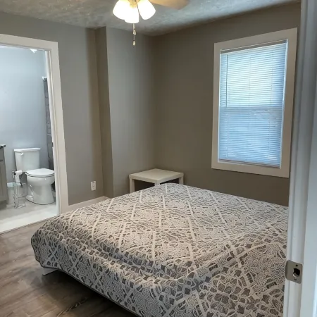 Holland Suites, Suite #2