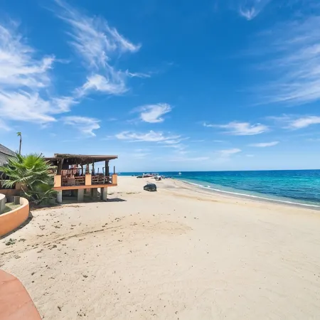 Beautiful waterfront one bedroom condo with great views of the Sea of Cortez