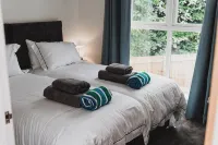Beautiful seaside home, sea 400m, pub and coastal path. Sleeps 8. Pet friendly! - Gym