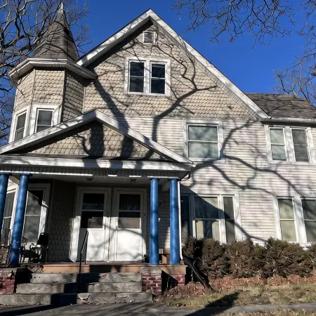 Forest Ave Historic Rutledge home 8 beds close to everything in the metro.
