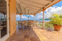 Exceptional design, spacious covered decks, super views, set in Long Bay Estate - 2 звезды